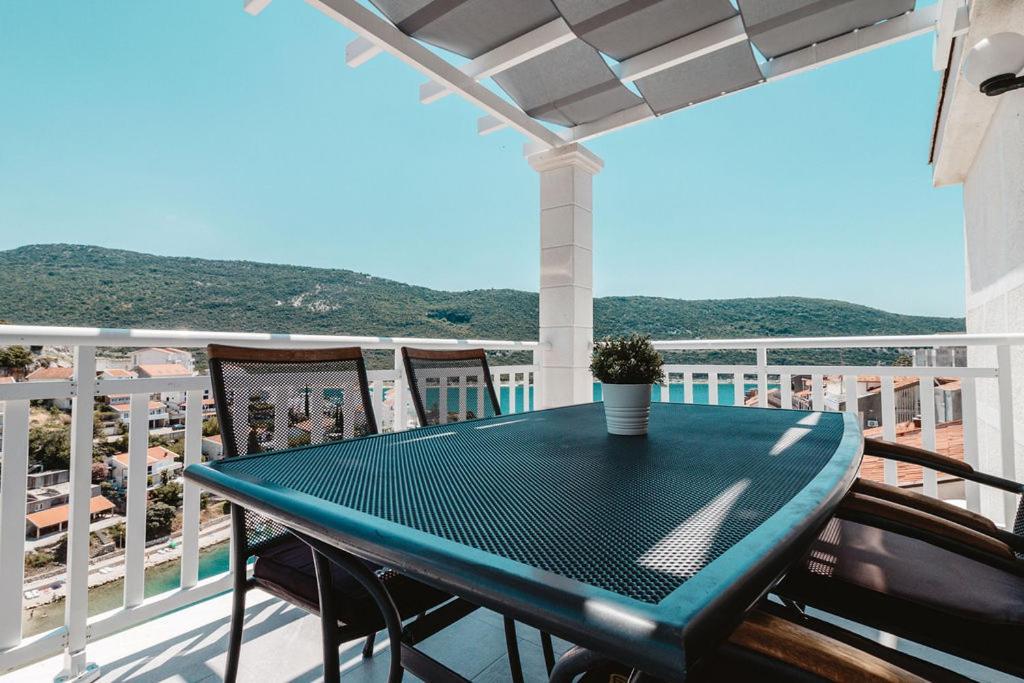 Villa Tiha Luka Неум Екстериор снимка