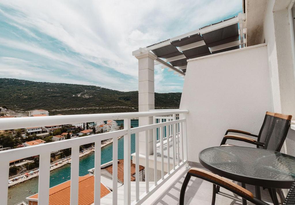 Villa Tiha Luka Неум Екстериор снимка